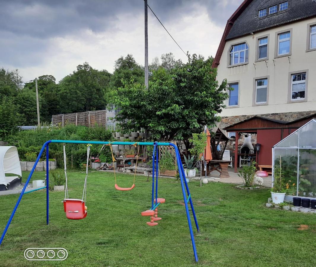 Ferienwohnung Erz-Hostel Thermalbad Wiesenbad エクステリア 写真
